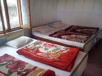 Rawat Tourist Hotel, Barkot 2